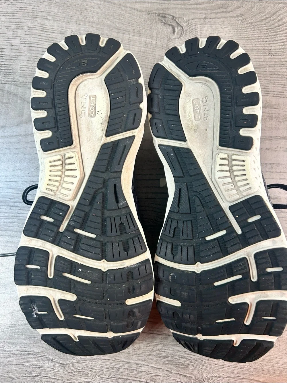 Brooks Adrenaline GTS 21 Running Shoes Men’s Size 8 D Sneakers Charcoal Gray